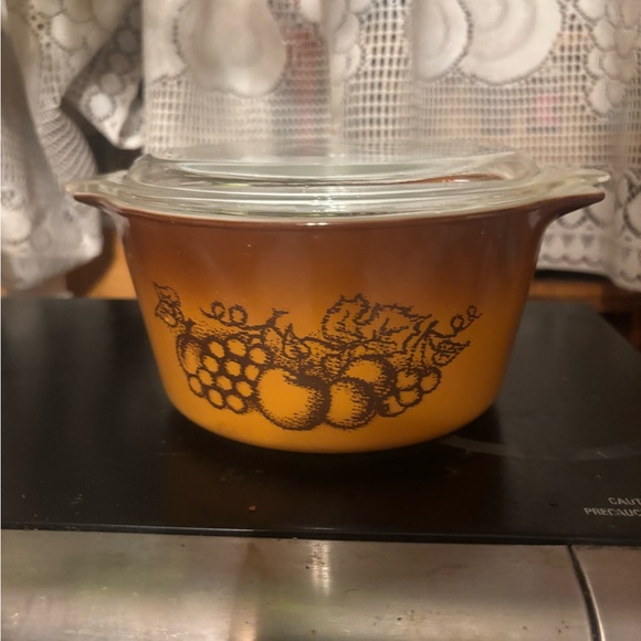 Other - Vintage Pyrex old orchard 1 quart Casserole Dish with Lid - Brown and Orange